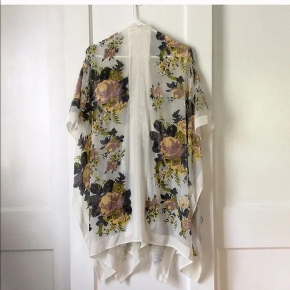 Anthropologie Terceria Floral Velvet Kimono - Picture 3 of 5